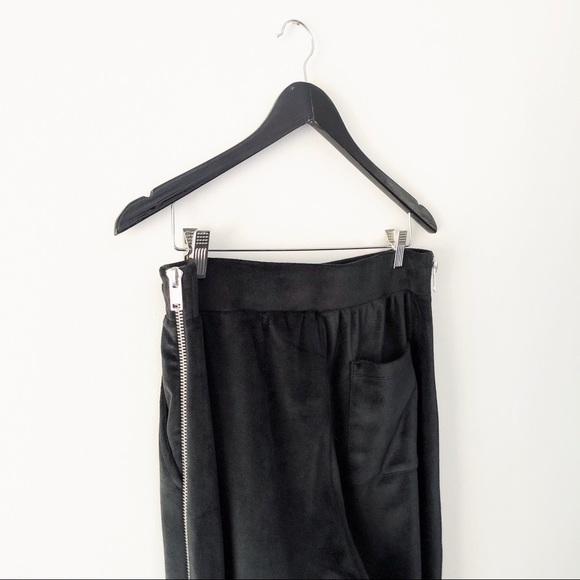 ASOS x Laquan Smith Black Velvet Zipper Tracksuit - Picture 9 of 10